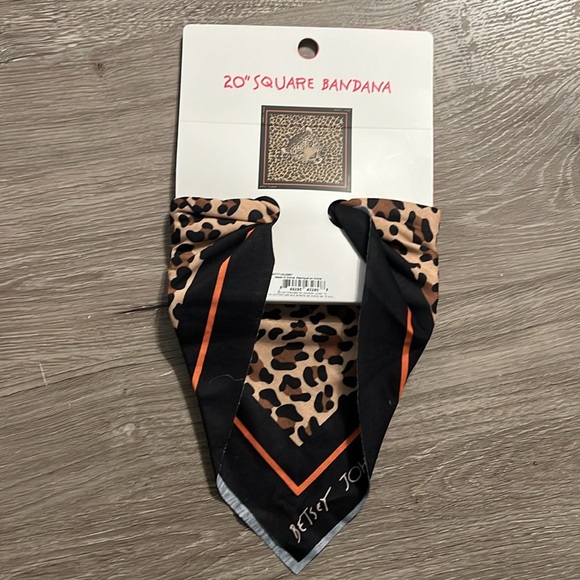 Betsey Johnson leopard bandana - Picture 2 of 3